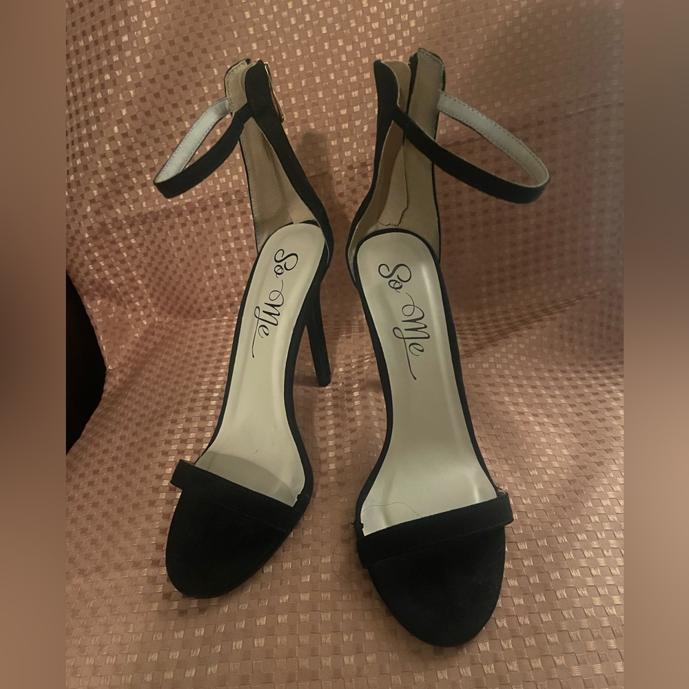 Cute & Sexy Black Faux Suede Sandals
